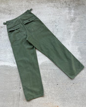 Load image into Gallery viewer, 1970s OG-107 Fatigue Army Pants - 29 x 31
