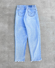 Load image into Gallery viewer, 1990s Levi&#39;s Distressed 550 with Raw Hem - Size 31 x 32
