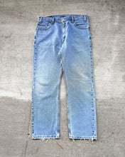 Load image into Gallery viewer, 1990s Levi&#39;s Light Wash 505 - Size 34 x 30
