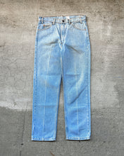 Load image into Gallery viewer, 1990s Levi&#39;s Light Wash Orange Tab 505 - Size 34 x 30
