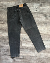 Load image into Gallery viewer, 1990s Levi&#39;s Faded Black Orange Tab 550 - Size 32 x 29
