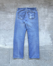 Load image into Gallery viewer, 1990s Levi&#39;s Well Worn 501 - Size 32 x 30

