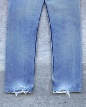 Load image into Gallery viewer, 1990s Levi&#39;s Distressed and Worn Heel Bite 501 - Size 32 x 32
