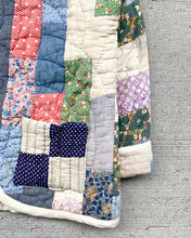 Load image into Gallery viewer, 1980s Patchwork Quilt Jacket - Size Large
