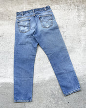 Load image into Gallery viewer, 1990s Levi&#39;s Worn Mid Wash Orange Tab 505 - Size 32 x 30
