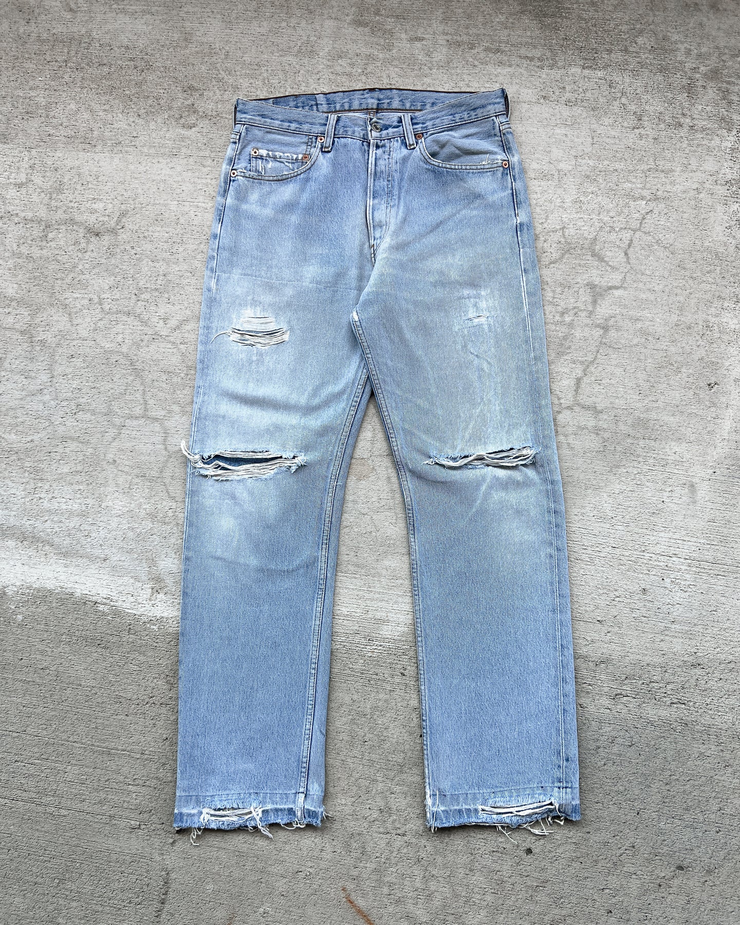 1990s Levi's Two Tone Repaired 501 - Size 32 x 30