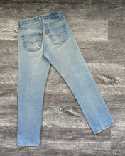 Load image into Gallery viewer, 1990s Levi&#39;s Well Worn 501 - Size 30 x 31
