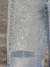 Load image into Gallery viewer, 1990s Levi&#39;s Heavily Repaired 505 - Size 32 x 31
