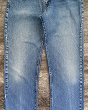 Load image into Gallery viewer, 1970s Levi&#39;s Well Worn 505 - Size 34 x 31
