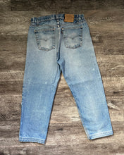 Load image into Gallery viewer, 1980s Levi&#39;s Well Worn Orange Tab 505 - Size 32 x 27
