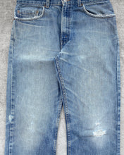 Load image into Gallery viewer, 1990s Levi&#39;s Well Worn 505 - Size 33 x 30
