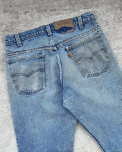 Load image into Gallery viewer, 1990s Levi&#39;s Dirty Wash Orange Tab 505 - Size 32 x 29
