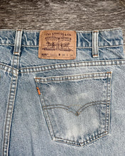 Load image into Gallery viewer, 1990s Levi&#39;s Worn In Orange Tab 505 - Size 33 x 32
