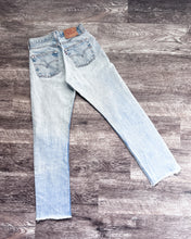 Load image into Gallery viewer, 1990s Levi&#39;s Light Wash 501 - Size 28 x 30
