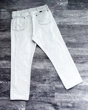 Load image into Gallery viewer, 1990s Wrangler Light Grey Jeans - Size 34 x 29
