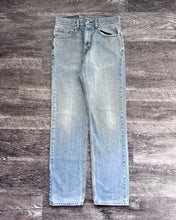 Load image into Gallery viewer, 1990s Levi&#39;s Light Wash 505 - Size 31 x 32
