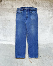 Load image into Gallery viewer, 1980s Levi&#39;s Dark Wash 505 - Size 37 x 33
