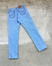 Load image into Gallery viewer, 1990s Levi&#39;s Medium Wash 505 - Size 34 x 33
