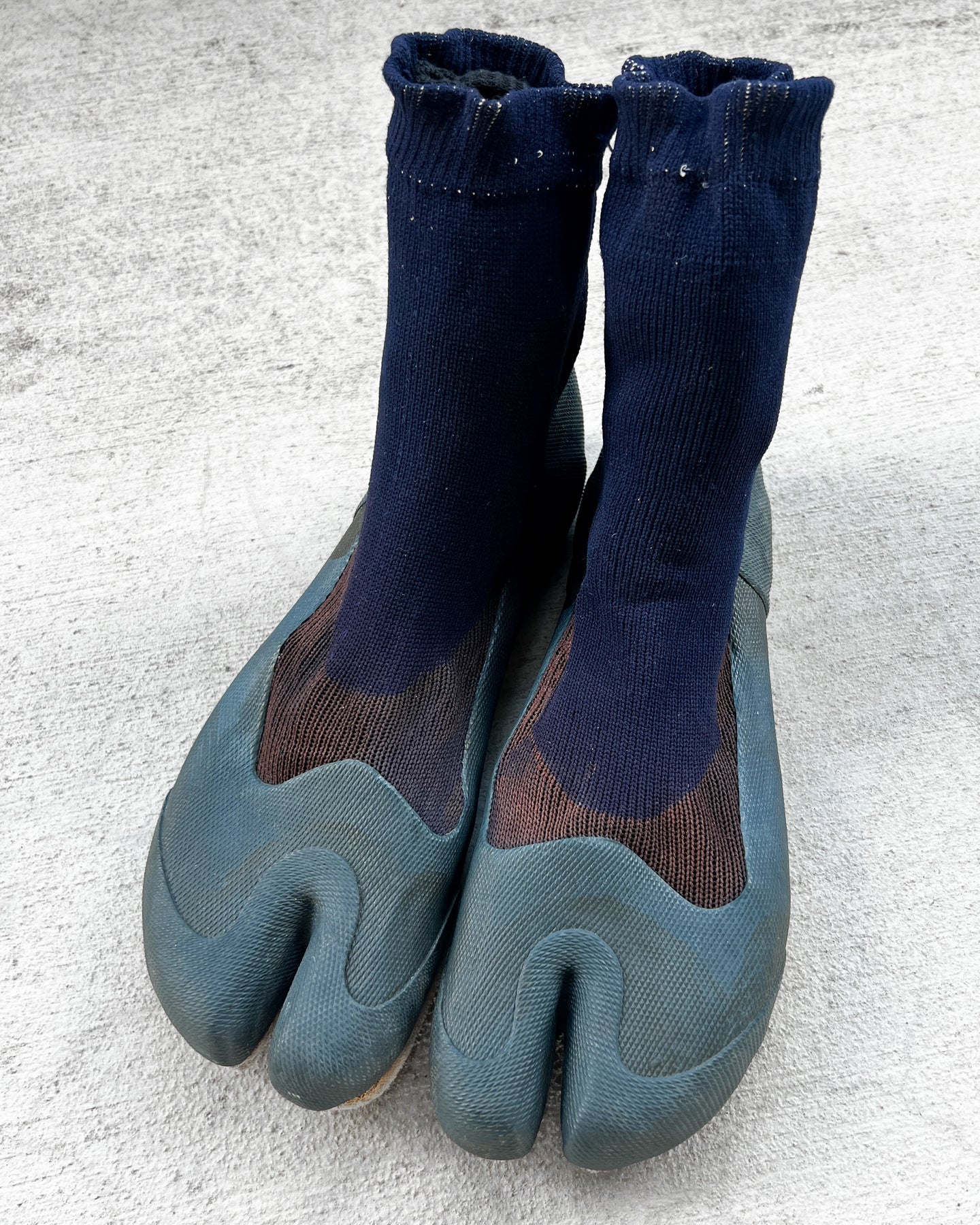 1950s Water Shoes with Split Toe - Size 11