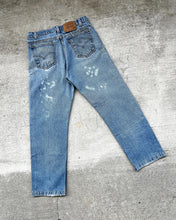 Load image into Gallery viewer, 1990s Levi&#39;s Thrashed Dirt Wash Orange Tab 505 - Size 32 x 28
