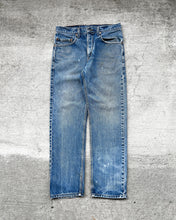 Load image into Gallery viewer, 1990s Levi&#39;s Well Worn Dirty 505 - Size 31 x 30
