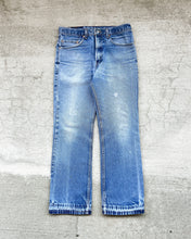 Load image into Gallery viewer, 1990s Levi&#39;s Well Worn 517 - Size 33 x 30
