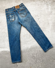 Load image into Gallery viewer, 1990s Levi&#39;s Dirty Wash 505 Orange Tab - Size 31 x 30

