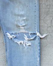 Load image into Gallery viewer, 1990s Levi&#39;s Light Wash Blowout 505 - Size 32 x 32
