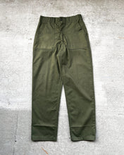 Load image into Gallery viewer, 1970s OG-107 Fatigue Pants - Size 32 x 32
