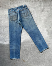 Load image into Gallery viewer, 1990s Levi&#39;s Well Worn 505 - Size 31 x 30
