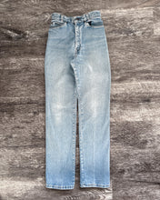 Load image into Gallery viewer, 1970s Levi&#39;s Light Wash Orange Tab 505 - Size 26 x 32
