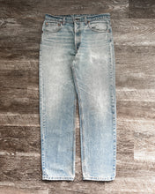 Load image into Gallery viewer, 1990s Levi&#39;s Well Worn 505 - Size 33 x 30
