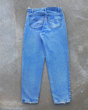 Load image into Gallery viewer, 1990s Levi&#39;s Dirty Wash 550 - Size 31 x 30
