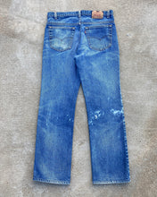 Load image into Gallery viewer, 1990s Levi&#39;s Distressed 517 - Size 34 x 31
