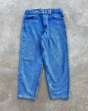 Load image into Gallery viewer, 1990s Levi&#39;s Orange Tab 550 - Size 32 x 26
