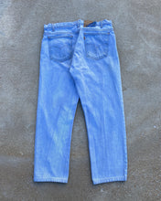 Load image into Gallery viewer, 1990s Levi&#39;s Orange Tab 505 - Size 34 x 27
