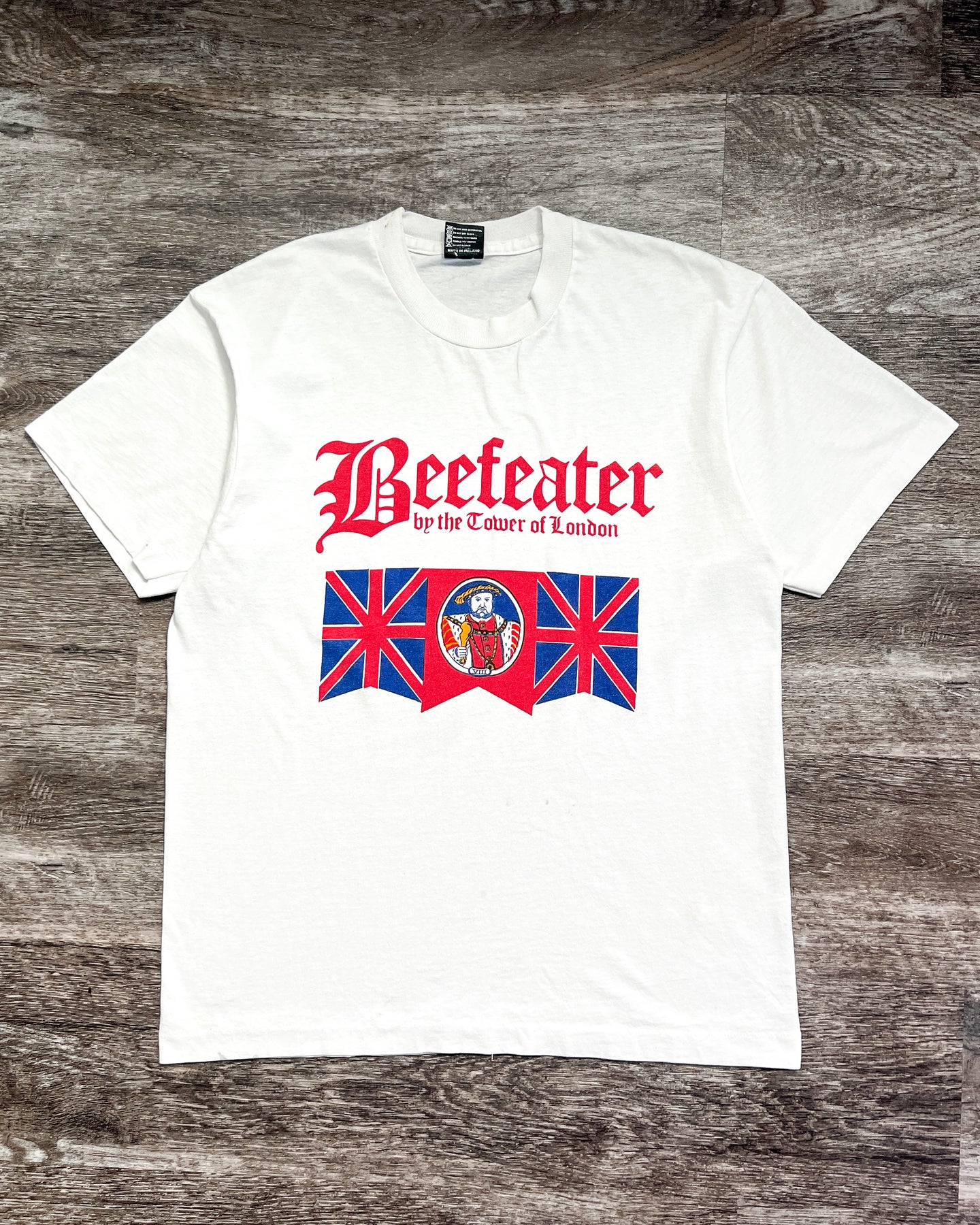 1990s Beefeater London Single Stitch Tee - Size Medium