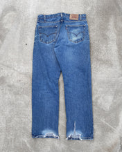 Load image into Gallery viewer, 1990s Levi&#39;s Heel Bite 505 - size 36 x 31
