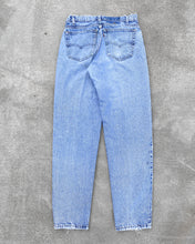 Load image into Gallery viewer, 1990s Levi&#39;s Distressed 550 - Size 30 x 31

